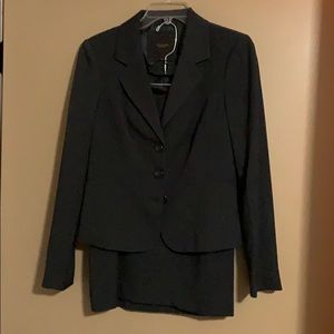 The limited Dress Suit